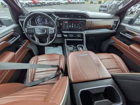 Used 2024 GMC Sierra 3500 Denali Ultimate AWD/4WD image 33