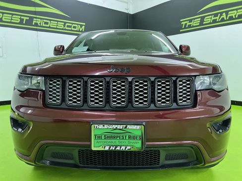 Used 2018 Jeep Grand Cherokee Altitude AWD/4WD image 3