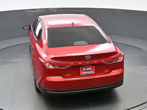 Used 2025 Toyota Camry LE FWD image 39