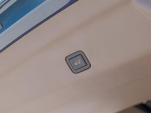 New 2026 GMC Yukon XL Denali w/ Denali Reserve Package image 29