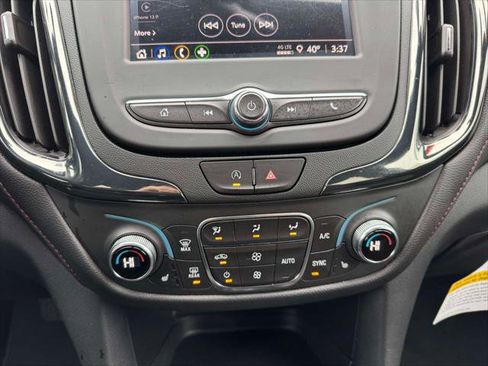 Used 2023 Chevrolet Equinox RS image 28