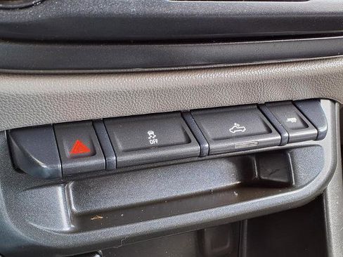 Used 2020 Chevrolet Colorado W/T image 8