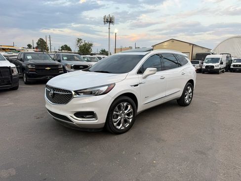 Used 2019 Buick Enclave Avenir w/ Avenir Technology Package AWD/4WD image 2