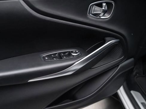 Used 2021 Aston Martin DBX image 28