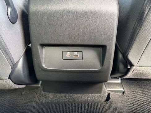 Used 2024 Nissan Frontier SV w/ Tow Package image 21