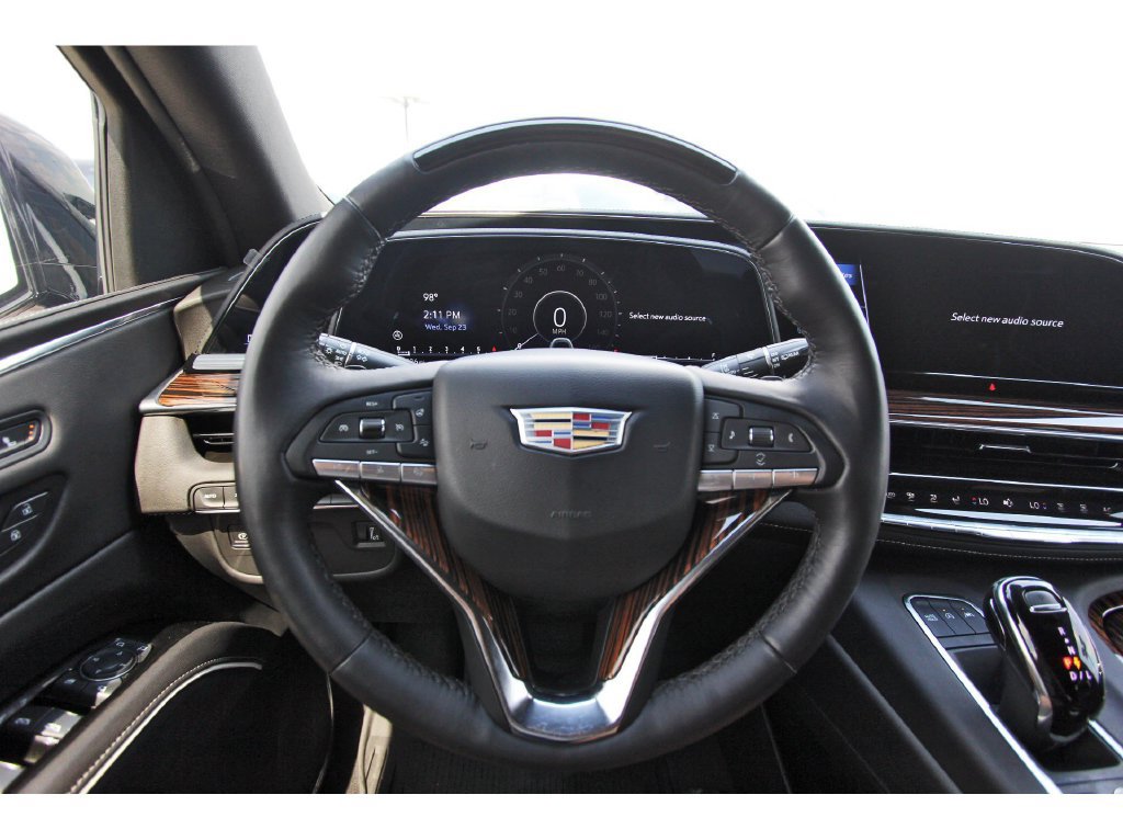 Certified 2024 Cadillac Escalade Premium Luxury AWD/4WD image 15