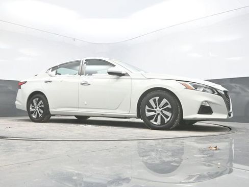 Used 2021 Nissan Altima 2.5 S image 32
