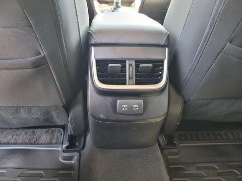 Used 2022 Subaru Outback Premium AWD/4WD image 15