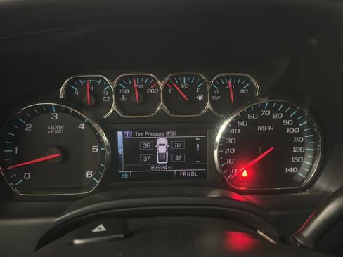Used 2017 Chevrolet Silverado 1500 LT w/ All Star Edition AWD/4WD image 10