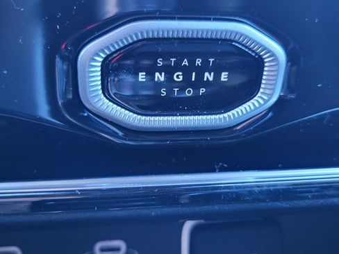 New 2026 Jeep Grand Cherokee Altitude AWD/4WD image 20