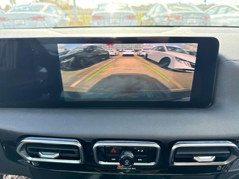 New 2026 Nissan Sentra SR w/ Floor Mat Package FWD image 29