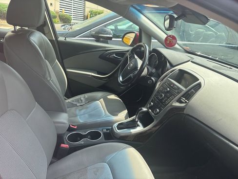 Used 2012 Buick Verano FWD image 2