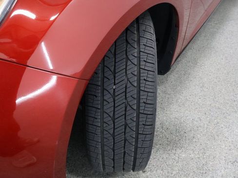 Used 2014 Ford Focus SE w/ Equipment Group 201A image 4