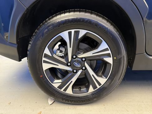 Certified 2025 Subaru Crosstrek 2.0i Premium image 9