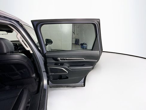 Used 2025 Kia Telluride S image 33