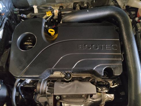 Used 2025 Chevrolet Equinox LT w/ Convenience Package II FWD image 30