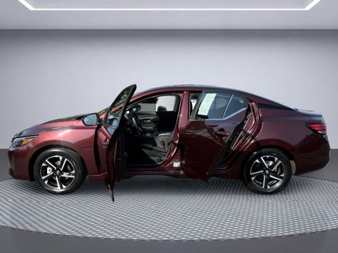 Used 2025 Nissan Sentra SV FWD image 10