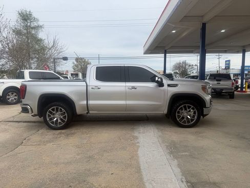 Used 2019 GMC Sierra 1500 SLT image 2