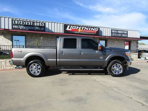 Used 2012 Ford F250 Lariat w/ Lariat Ultimate Pkg image 5