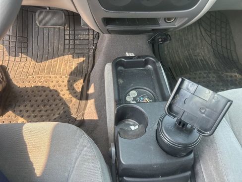 Used 2005 Ford Taurus SE image 20