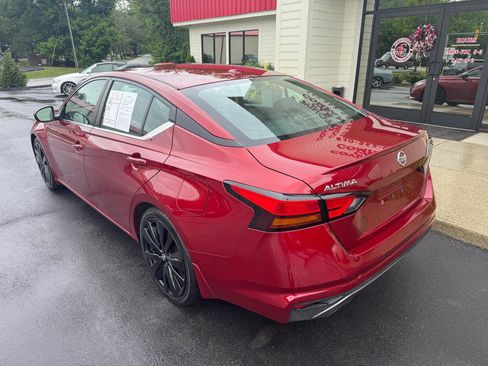 Used 2019 Nissan Altima 2.5 SR w/ SR Premium Package FWD image 5