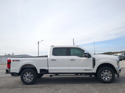 New 2026 Ford F250 Lariat w/ Lariat Premium Package