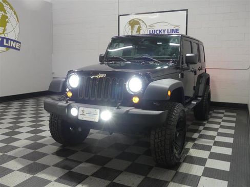 Used 2014 Jeep Wrangler Unlimited Sport w/ Quick Order Package 23S AWD/4WD image 4