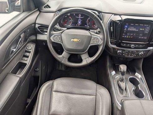 Used 2022 Chevrolet Traverse High Country FWD image 16