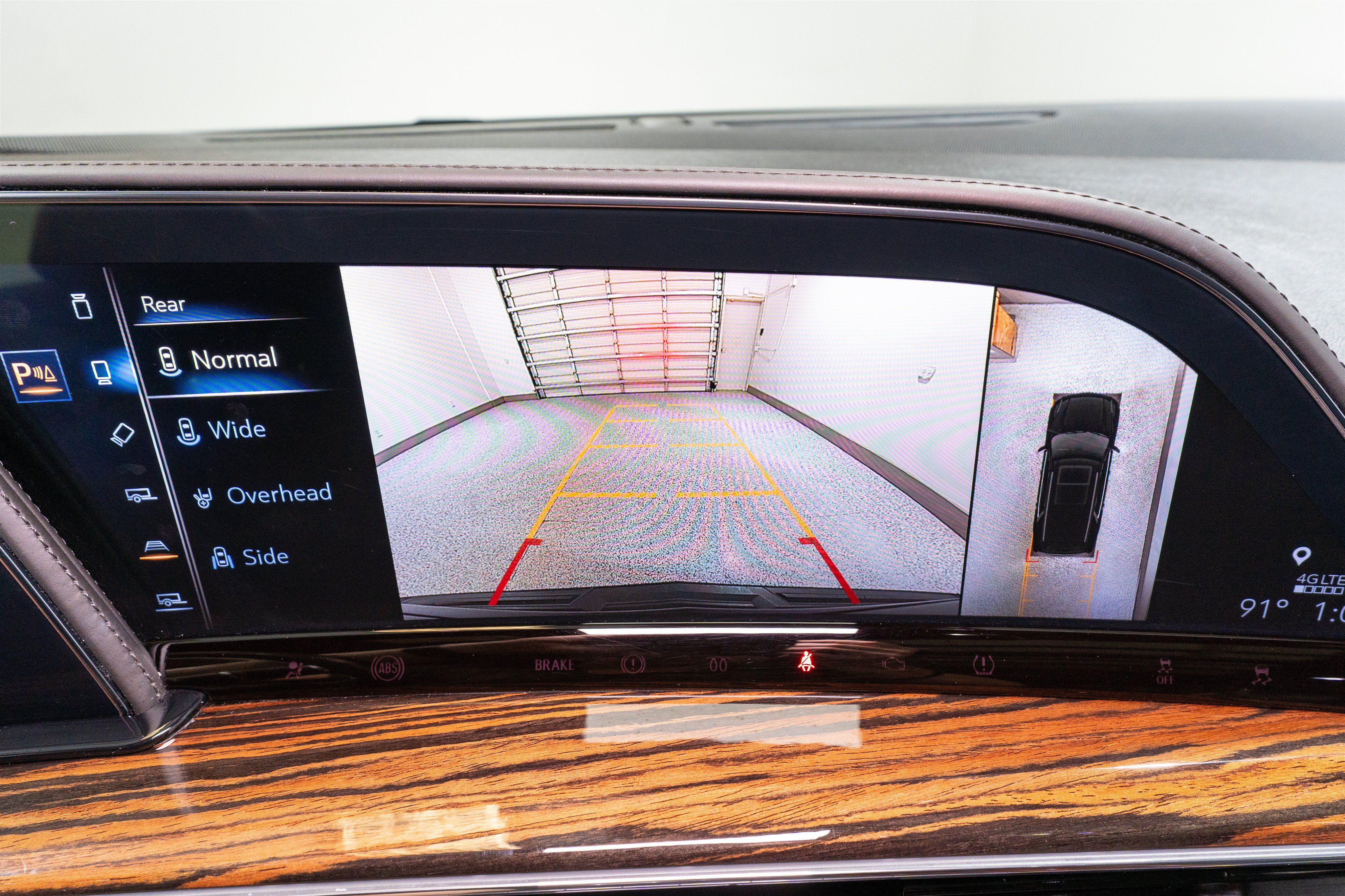Used 2021 Cadillac Escalade Premium Luxury w/ Driver Assist Tech Package RWD image 23