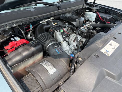 Used 2009 Chevrolet Silverado 2500 LT AWD/4WD image 40