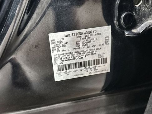 Used 2023 Ford Explorer XLT w/ Equipment Group 202A RWD image 34