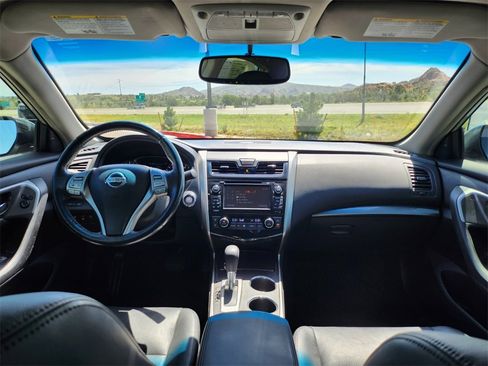 Used 2013 Nissan Altima 2.5 SL w/ Technology Pkg image 14