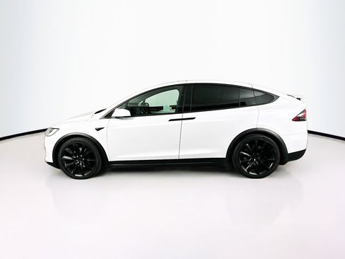 Used 2017 Tesla Model X 90D image 4