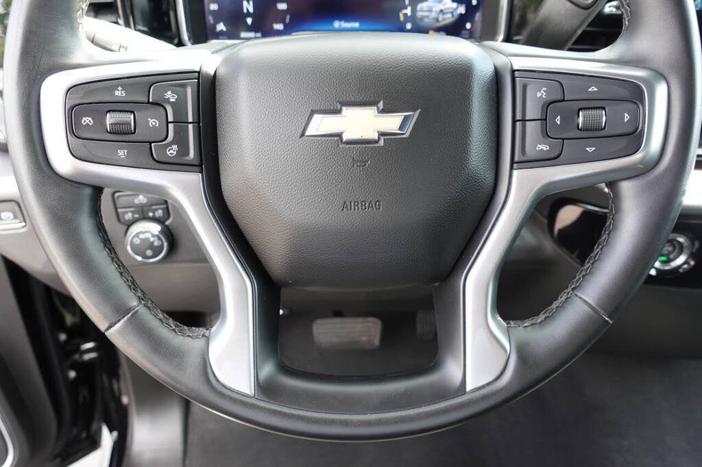 Used 2024 Chevrolet Silverado 1500 LT AWD/4WD image 47