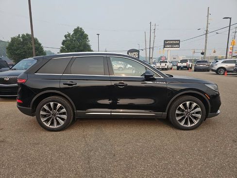Used 2022 Lincoln Corsair Reserve w/ Equipment Group 201A AWD/4WD image 2
