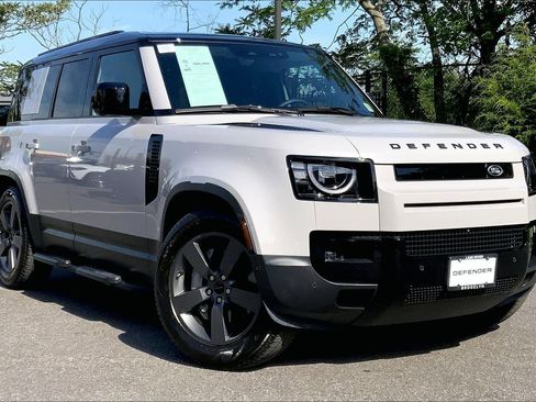 Used 2026 Land Rover Defender 110 S AWD/4WD image 2