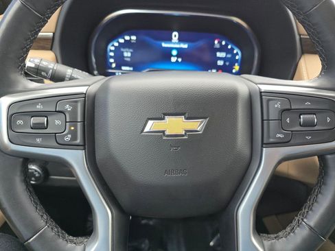 Used 2024 Chevrolet Suburban Premier image 26