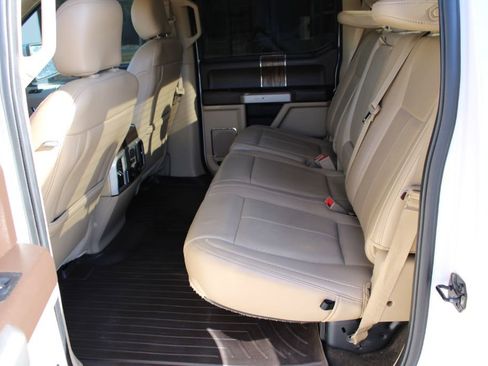 Used 2019 Ford F150 Lariat w/ Equipment Group 502A Luxury image 9