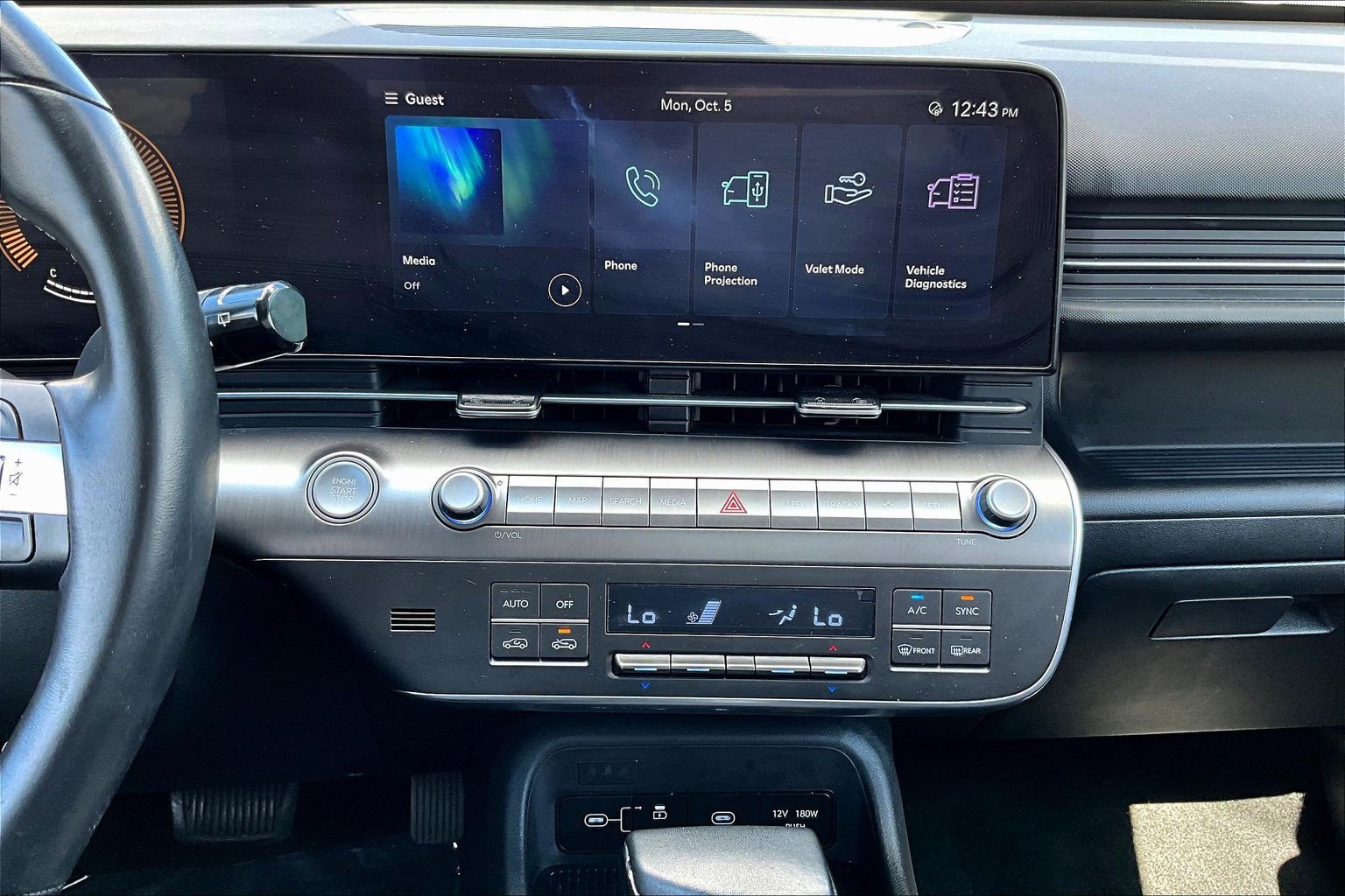 Used 2025 Hyundai Kona SEL FWD image 12