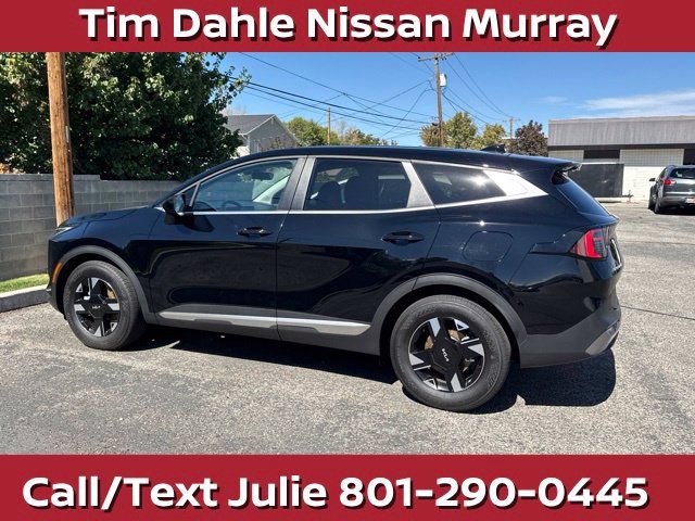 Used 2026 Kia Sportage LX FWD image 14