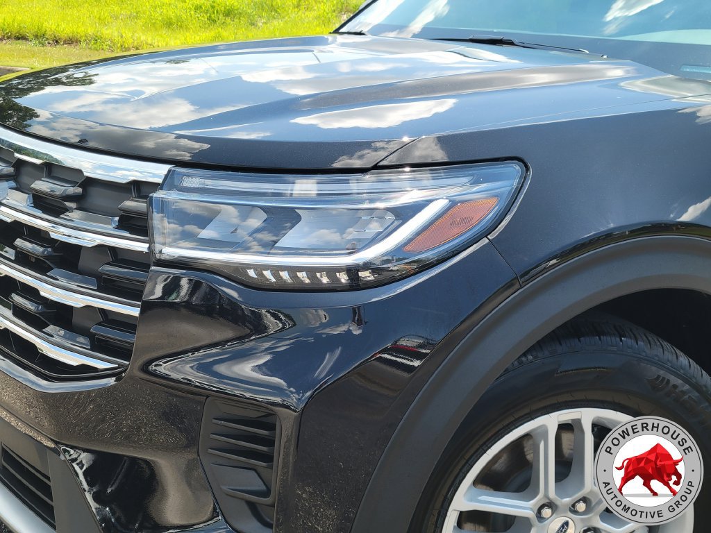 Used 2026 Ford Explorer Active RWD image 11