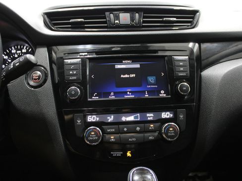 Used 2021 Nissan Rogue Sport SV FWD image 31