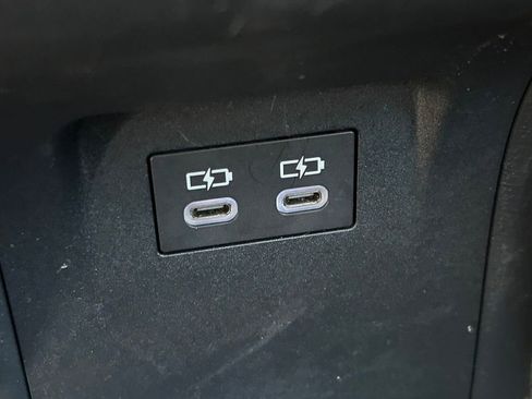 Used 2025 Toyota Prius XLE image 21