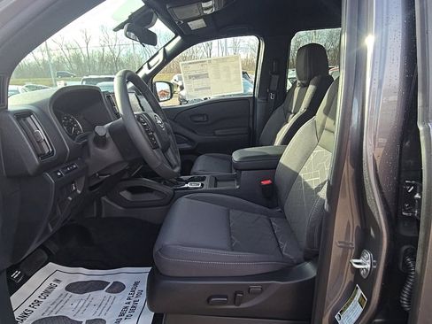 New 2026 Nissan Frontier SV image 9