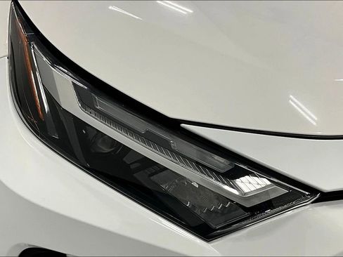 Used 2023 Toyota RAV4 XLE image 40