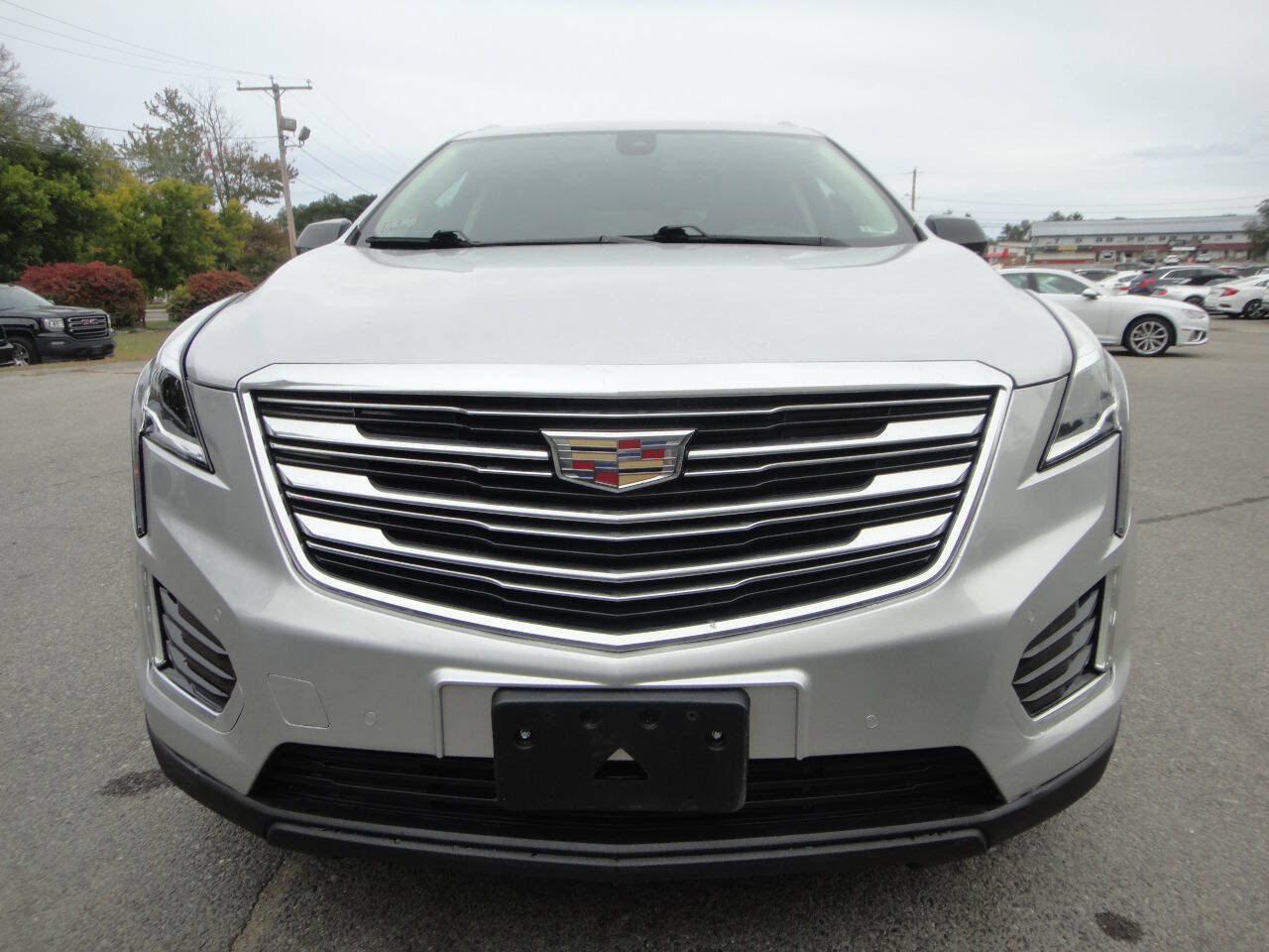 Used 2018 Cadillac XT5 Premium Luxury w/ Driver Assist Package AWD/4WD image 2