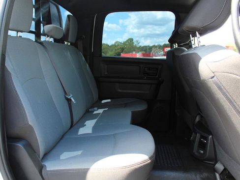 Used 2024 RAM 5500 Tradesman w/ Chrome Appearance Group AWD/4WD image 33