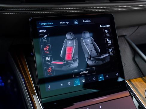 Used 2025 Cadillac Escalade Sport Platinum w/ LPO, ONYX Package AWD/4WD image 27