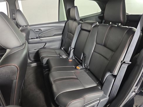 Certified 2022 Honda Pilot TrailSport image 18