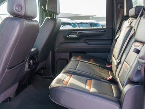 Used 2025 GMC Sierra 2500 AT4 AWD/4WD image 11